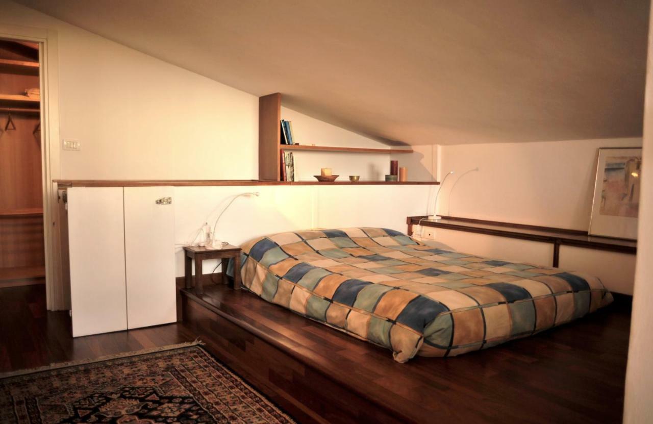 B&B Fiera - Mini Attico Болонья Экстерьер фото